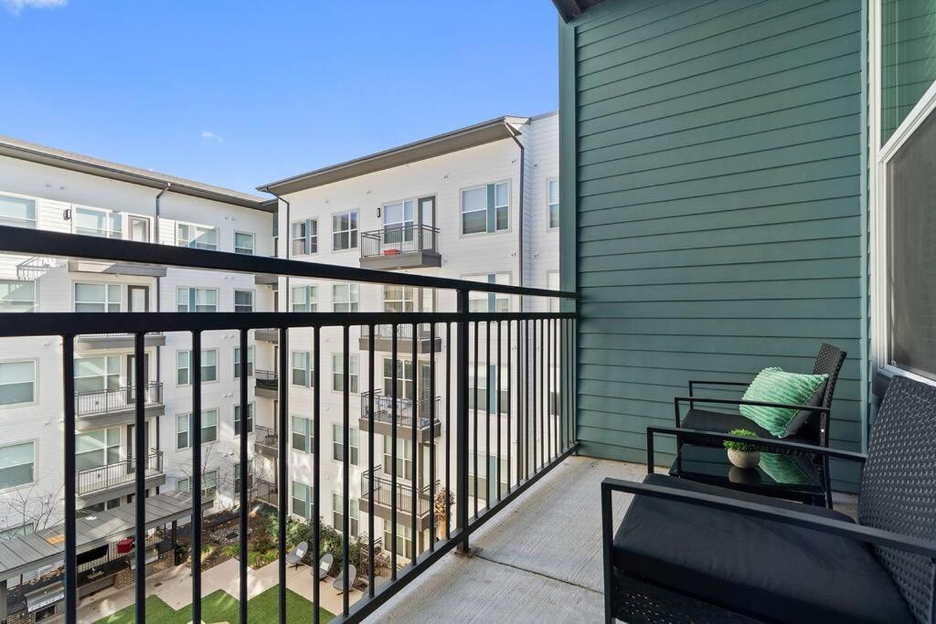The Emerald Escape Dallas Exterior photo